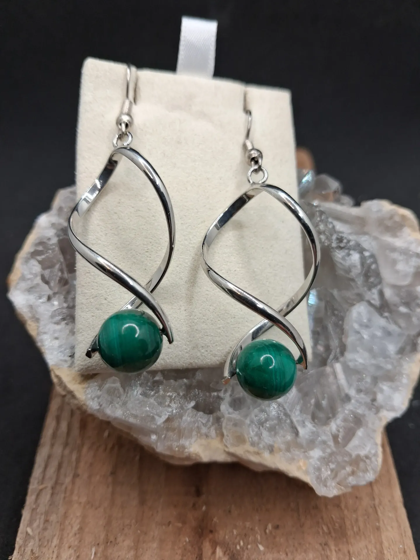 Boucles d'Oreilles en Malachite Torsadées