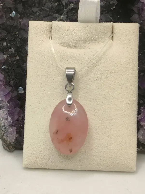 Petit Pendentif Ovale en Quartz Rose