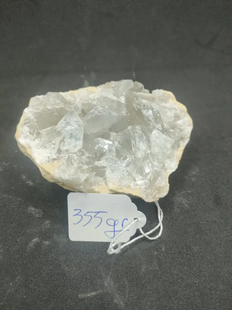 géode de quartz blanc