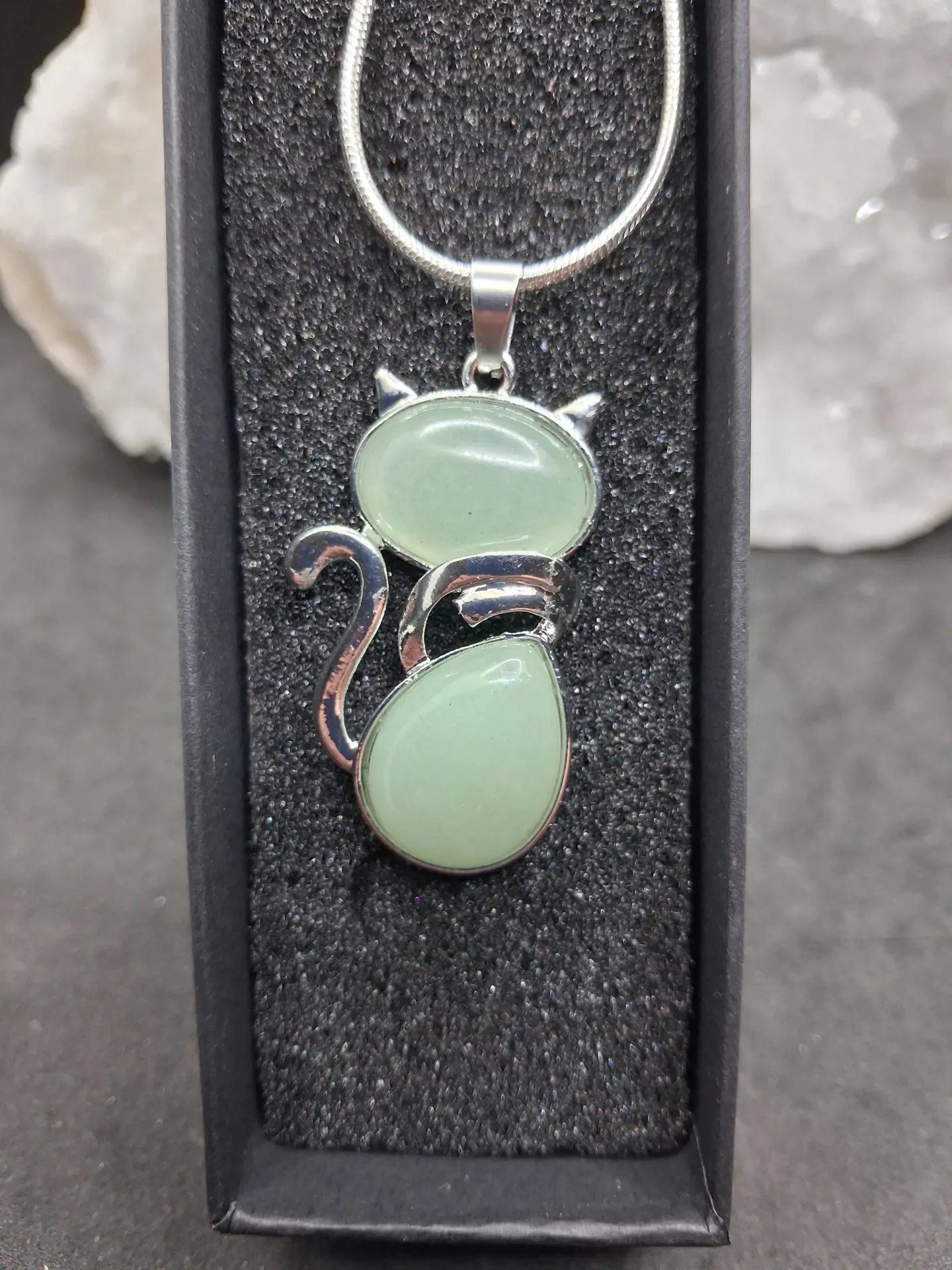 pendentif chat en aventurine verte