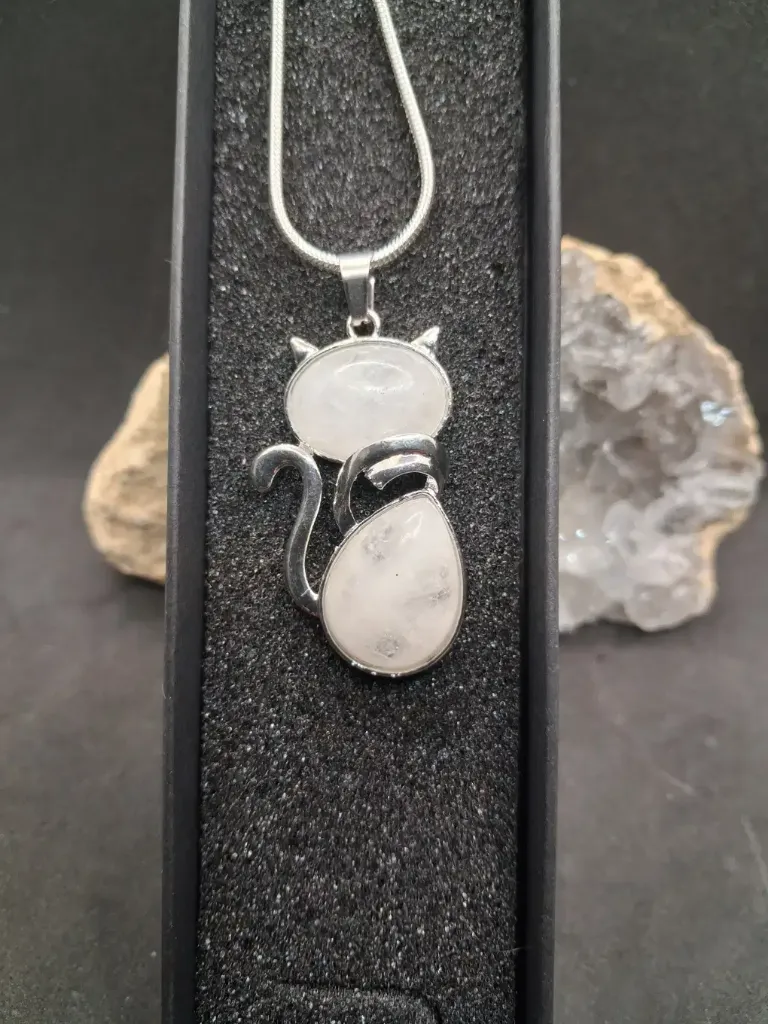 pendentif chat quartz blanc